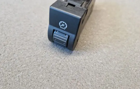 Mazda BT-50 Panel lighting control switch UR66666R0