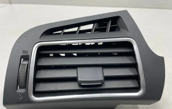 Toyota Verso Dashboard side air vent grill/cover trim 556600F020