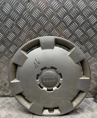 Audi A4 S4 B7 8E 8H R16 wheel hub/cap/trim 8P0601147A