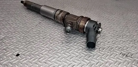 BMW 5 E60 E61 Fuel injector 0445110212 7794652