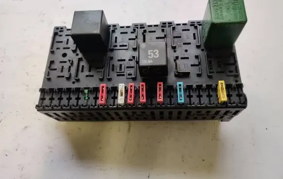 Volkswagen Multivan T4 Fuse box set 357937039