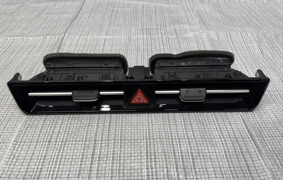 KIA Niro Dashboard side air vent grill/cover trim