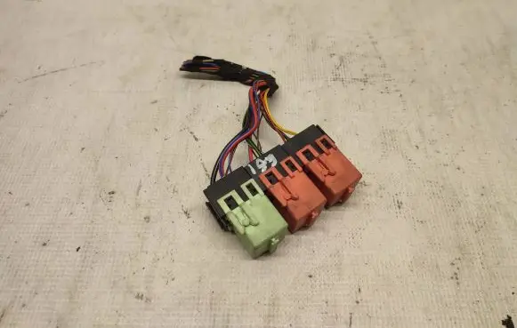 BMW 5 E60 E61 Other relay 8378979