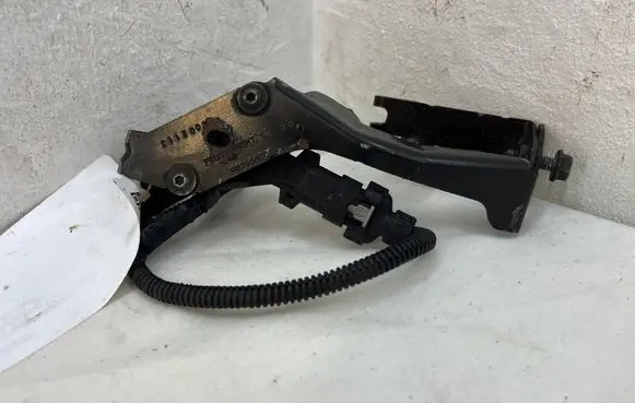 Peugeot 2008 II Air suspension front height level sensor 9824543080