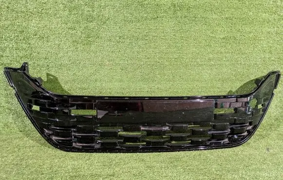 Hyundai Bayon Front bumper lower grill 