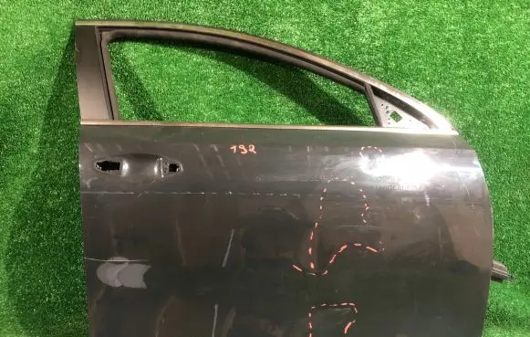 KIA Xceed Front door