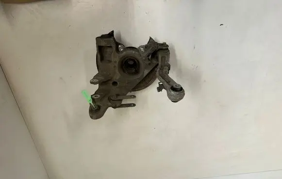 Jaguar XE Rear wheel hub spindle/knuckle 1220LH