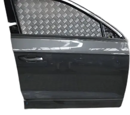 Volkswagen T-Roc Front door