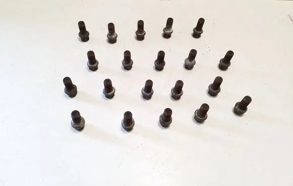 Volkswagen Golf VII Nuts/bolts 