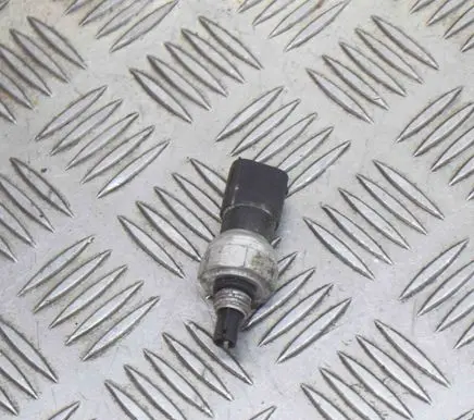 Tesla Model S Air conditioning (A/C) pressure sensor 12CP801 100851600B