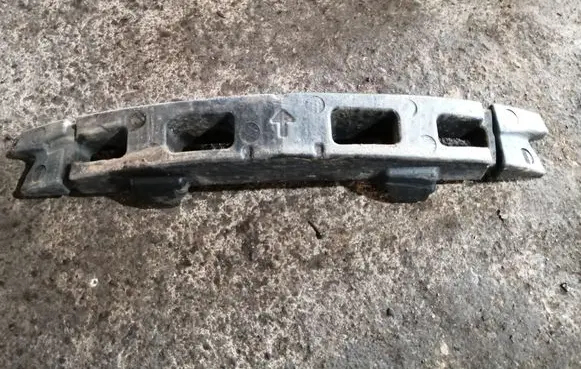 Buick Encore I Front bumper foam support bar 94517439