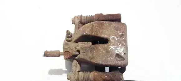 Toyota Avensis T250 Rear brake caliper y01339