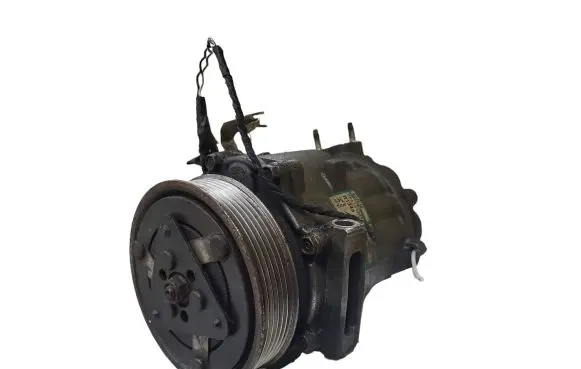 Peugeot 407 Air conditioning (A/C) compressor (pump) 9656572680