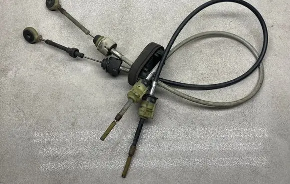 Gear shift cable linkage