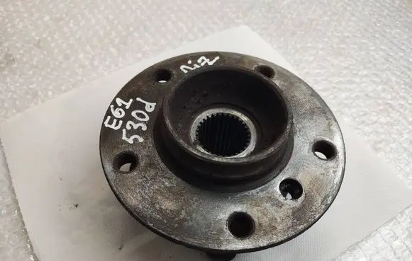 BMW 5 E60 E61 Rear wheel bearing hub 