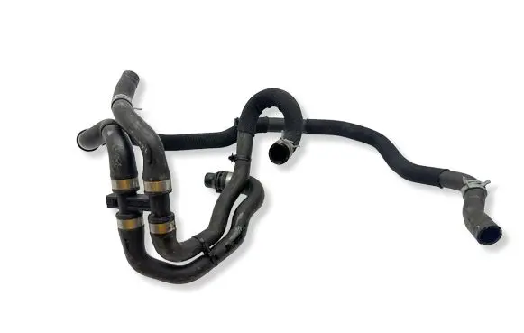 Volvo XC40 Engine coolant pipe/hose 32324802