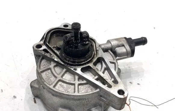 Hyundai Tucson TL Vacuum pump 288102A650