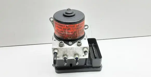 BMW 1 E81 E87 ABS Pump 6784764 34526784764