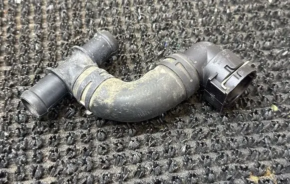 Jaguar XJL Engine coolant pipe/hose 920800
