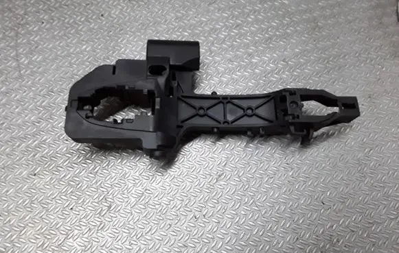 Front door exterior handle/bracket
