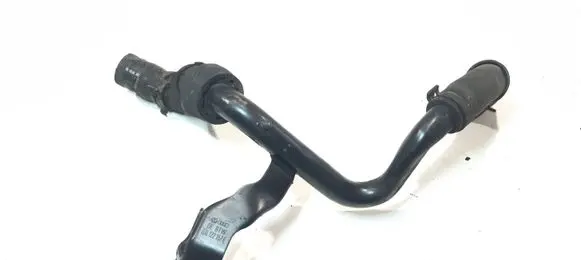 Volkswagen PASSAT B6 Engine coolant pipe/hose