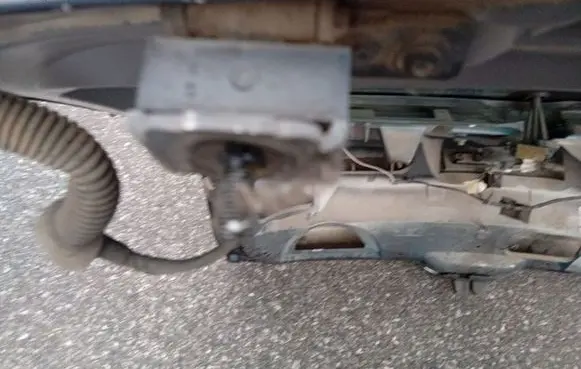 Renault Laguna II Tailgate/trunk/boot hinge