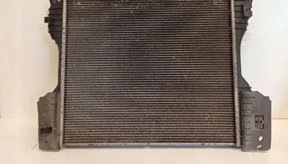 Jaguar XF X250 Coolant radiator