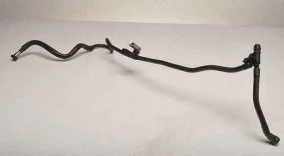 Renault Megane III Fuel injector supply line/pipe 