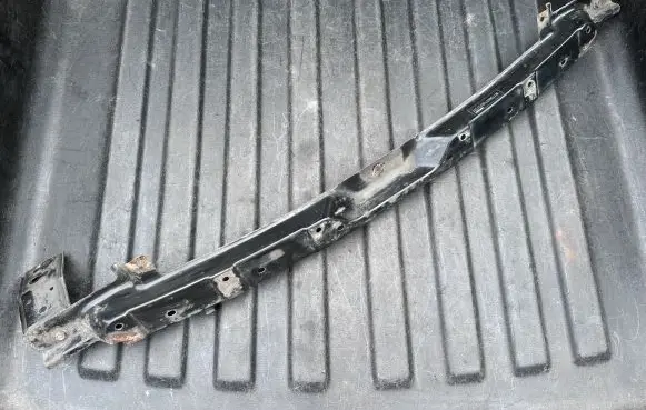 Infiniti FX Top upper radiator support slam panel JN1TDNS51U0451357