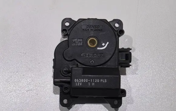 Lexus IS 220D-250-350 Air flap motor/actuator 0638001120