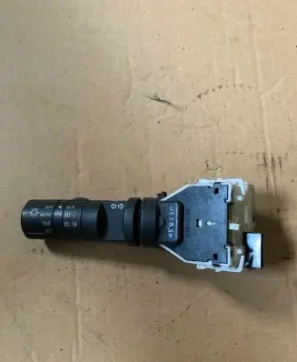Nissan Qashqai Indicator stalk 14425