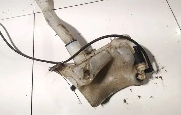 Citroen Berlingo Windshield washer fluid reservoir/tank 21374903