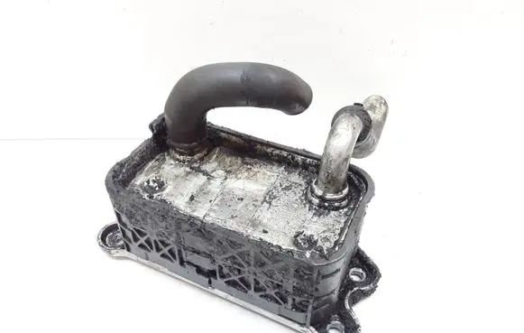 Volvo XC90 Engine oil radiator 