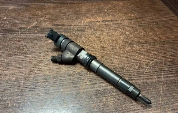 Iveco Daily 3rd gen Fuel injector 0445120011