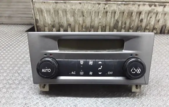 Renault Laguna II Climate control unit 8200181132