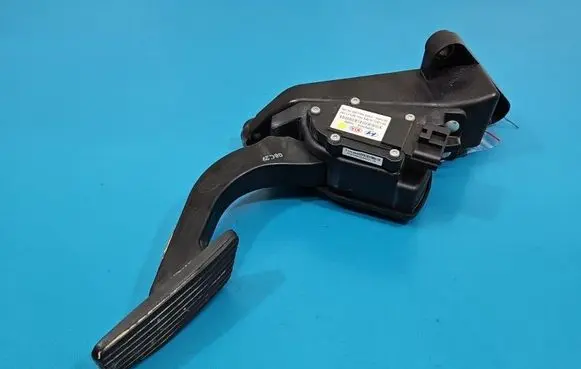 KIA Carens II Accelerator throttle pedal DDP0161A1D200 IMPRK1577391