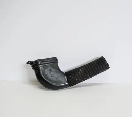 Seat Exeo (3R) Air intake hose/pipe 8E0129604F