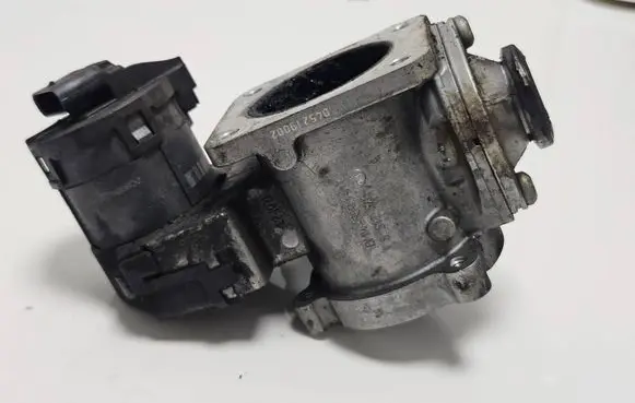 BMW X5 E70 EGR valve 8512526