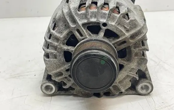 Ford Focus Generator/alternator AV6N10300GC 30659390 313020741