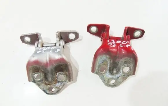 Mitsubishi L200 Front door hinge set 
