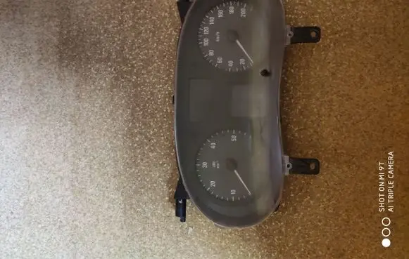 Opel Vivaro Speedometer (instrument cluster) P8200283199D