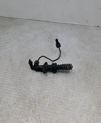 Peugeot 307 Clutch slave cylinder 9637030980