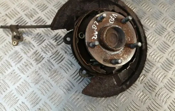 Toyota Corolla Verso AR10 Rear wheel hub 424500F010 465100F010