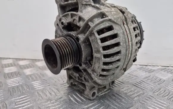 Mercedes-Benz C W204 Generator/alternator A0131546302 0124525171
