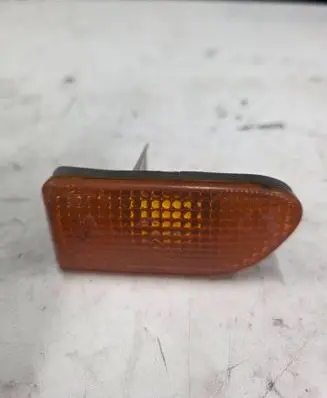 Toyota Aygo AB10 Front fender indicator light E101627
