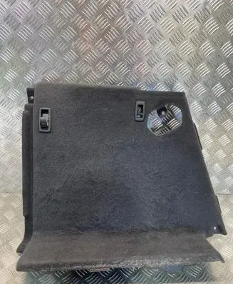 Trunk/boot side trim panel