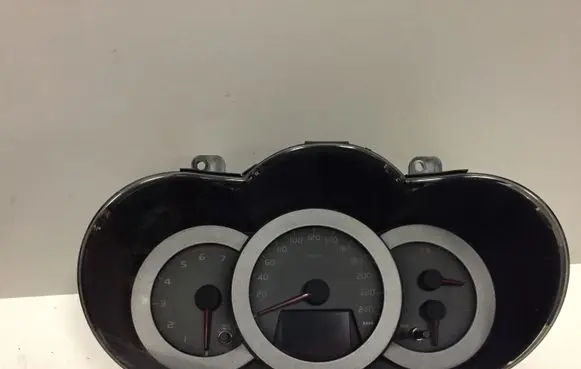 Toyota RAV 4 (XA30) Speedometer (instrument cluster) 8380042D13