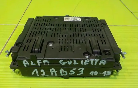 Alfa Romeo Giulietta Central body control module 55555038070 12AB53