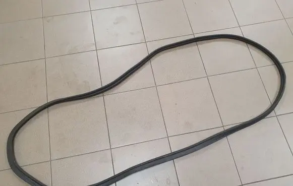 Audi Q2 - Loading door rubber seal (on body) 81A827705