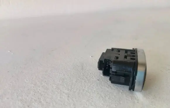 Ford Focus Central locking switch button F1ET14017BB